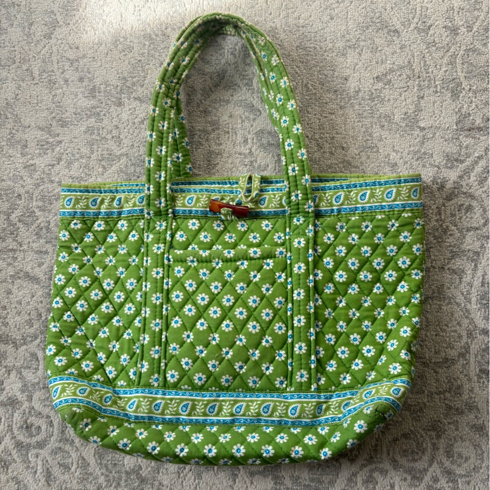 Vera Bradley Retired Daisy Toggle Tote